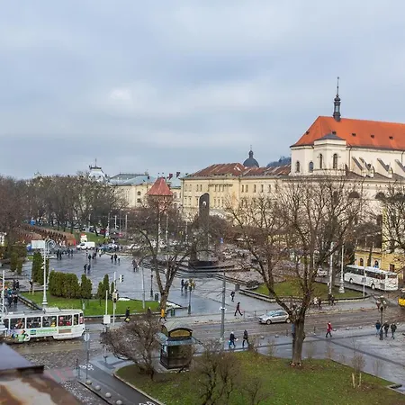 Apartment в центрі біля ратуші вулиця площа ринок 11