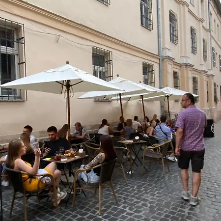 в центрі біля ратуші вулиця площа ринок 11 Lägenhet