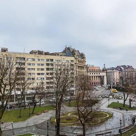 Apartment в центрі біля ратуші вулиця площа ринок 11