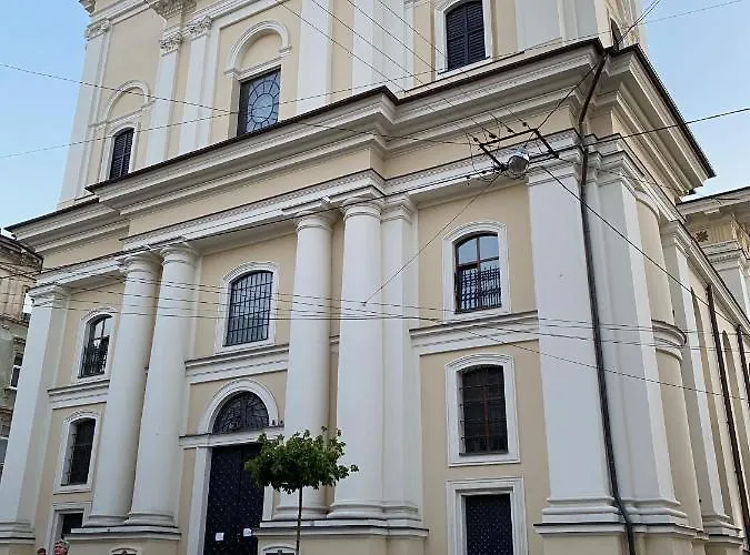 в центрі біля ратуші вулиця площа ринок 11 Διαμέρισμα