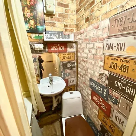 в центрі біля ратуші вулиця площа ринок 11