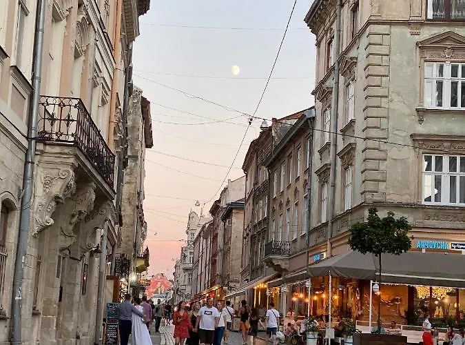 Daire в центрі біля ратуші вулиця площа ринок 11 *